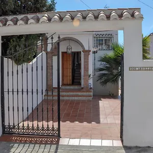 https://nerja-paradise-rentals-villa-dos-ardillas.hotelsinnerja.org